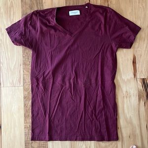 NWOT Lindbergh Men’s Sz L Burgundy Red V Neck T